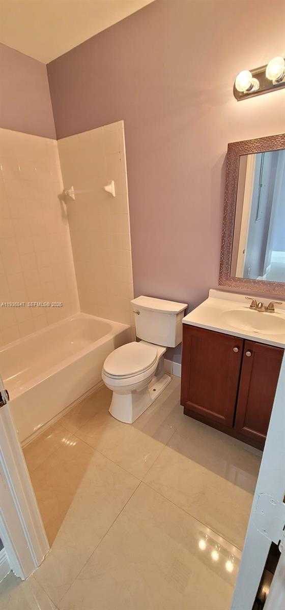 Small Image of 1005 NORTH EAST 42ND PL, Homestead Number 17