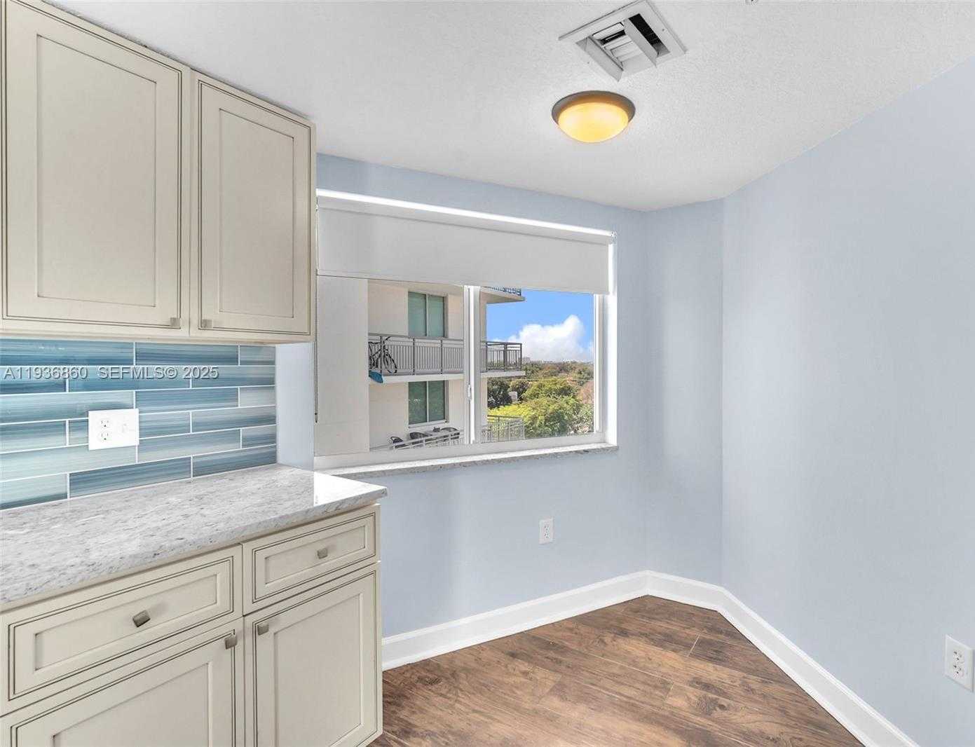 Small Image of 280 SOUTH WEST 20TH RD #904, Miami Number 18