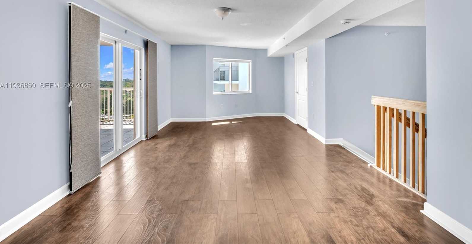 Small Image of 280 SOUTH WEST 20TH RD #904, Miami Number 2