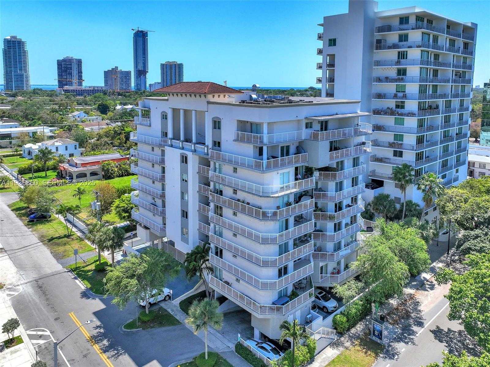 Small Image of 280 SOUTH WEST 20TH RD #904, Miami Number 31