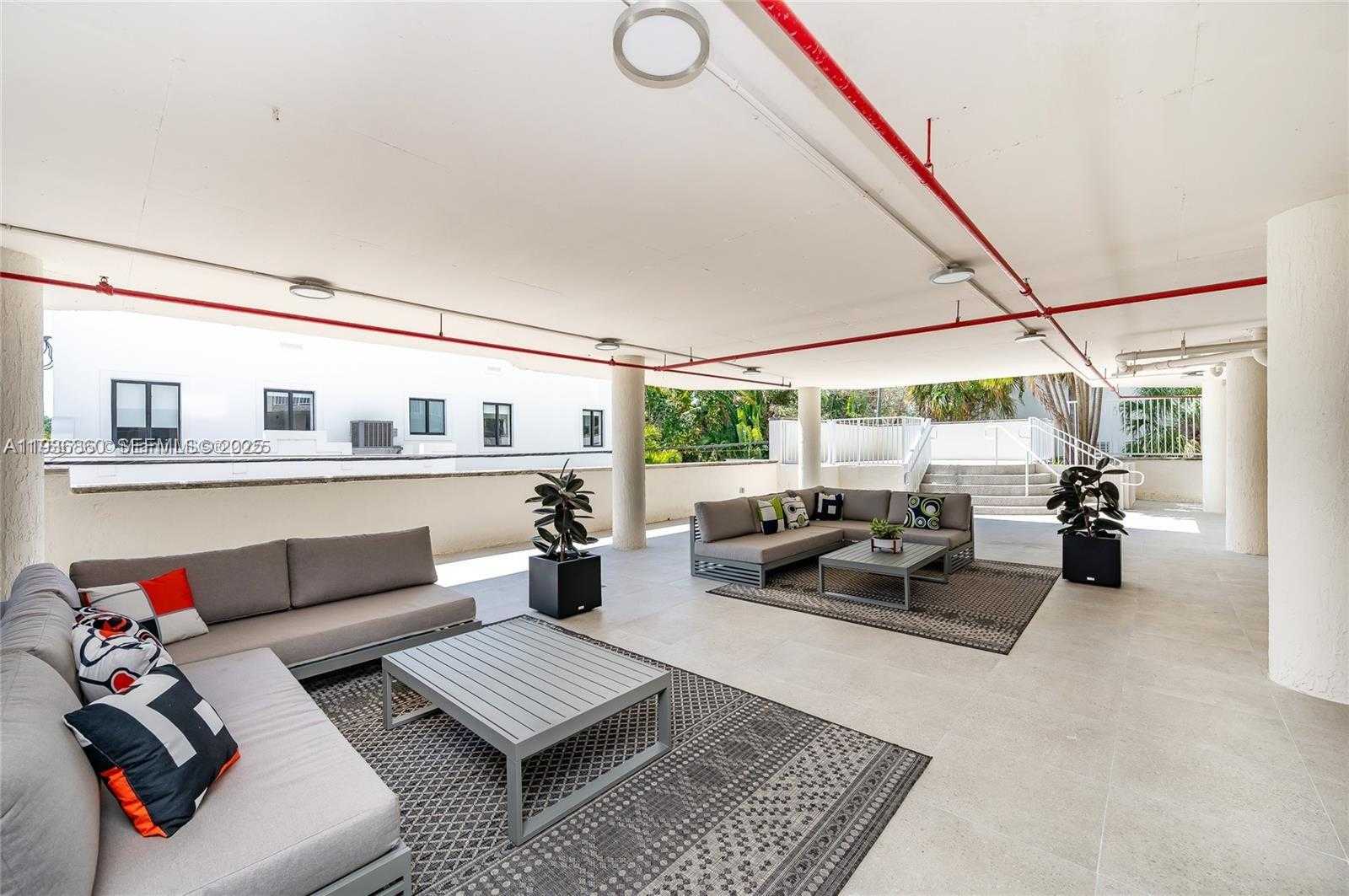 Small Image of 280 SOUTH WEST 20TH RD #904, Miami Number 32