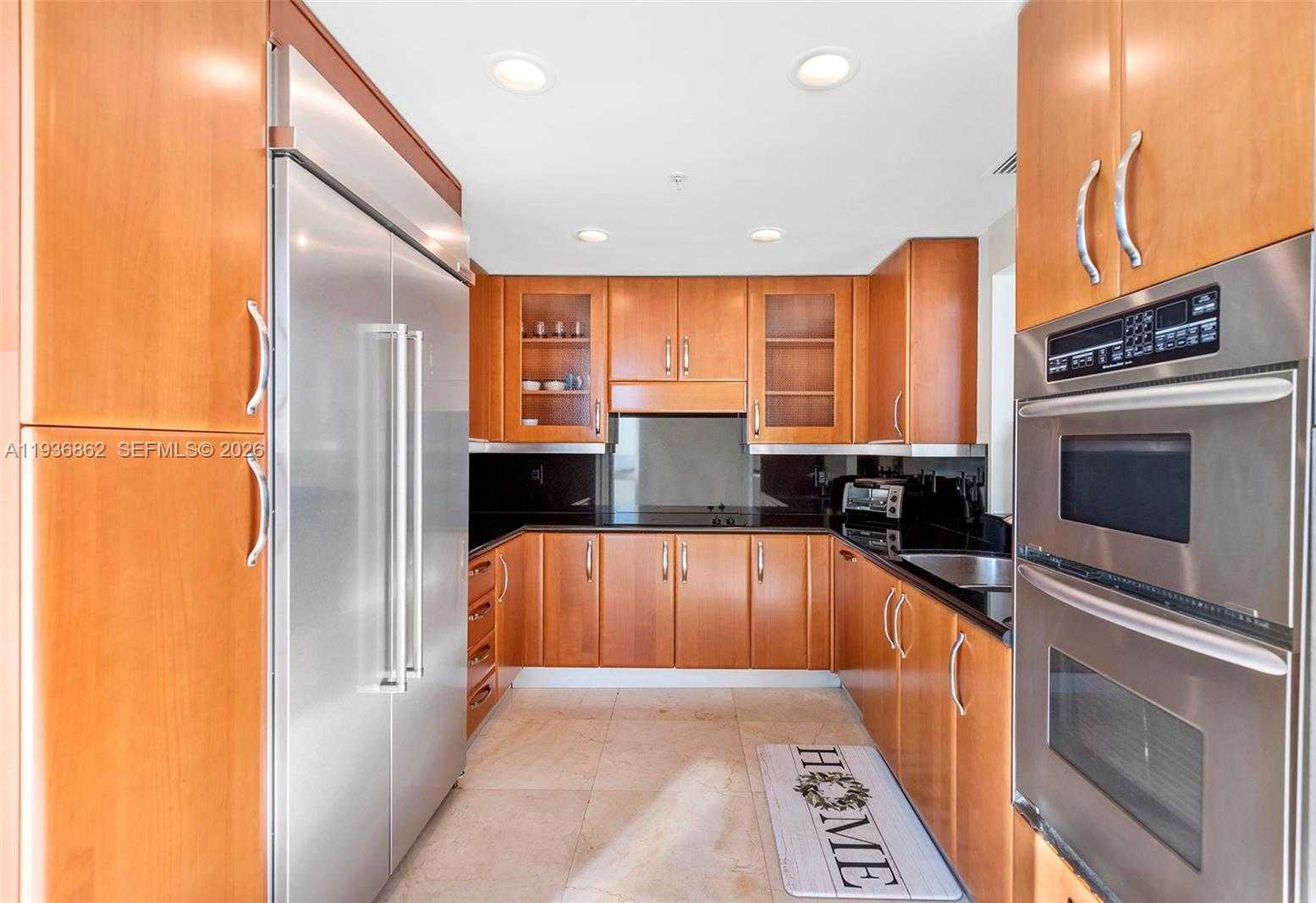 Small Image of 19400 TURNBERRY WAY #1611, Aventura Number 12