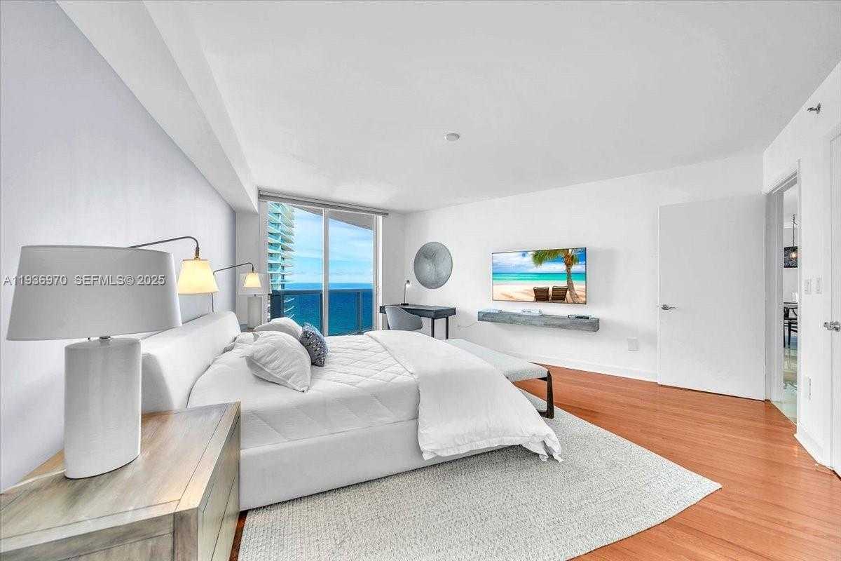 Small Image of 18911 COLLINS AVE #2802, Sunny Isles Beach Number 3