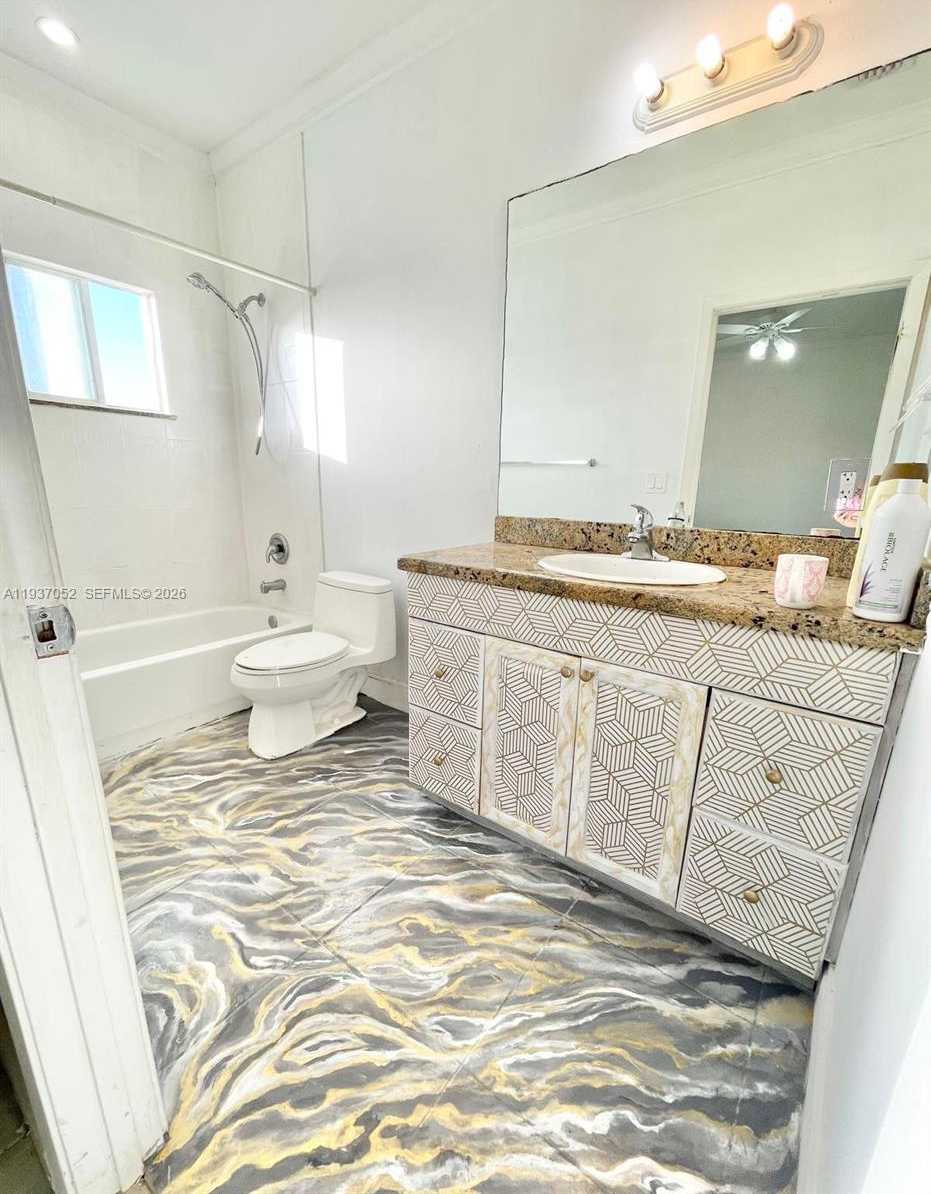 Small Image of 1102 NORTH WEST 26TH ST #1102, Miami Number 20