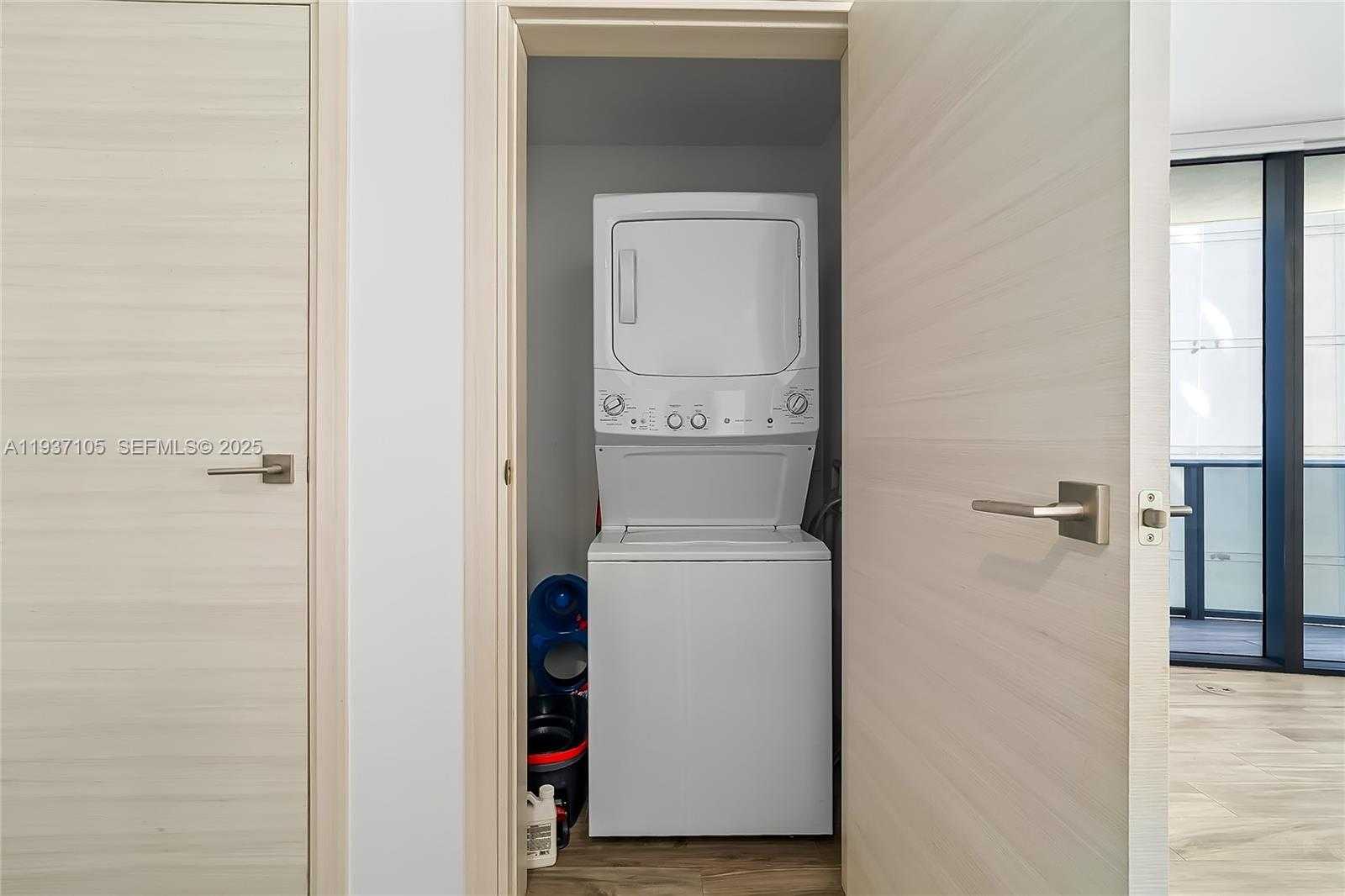 Small Image of 801 SOUTH MIAMI AVE #3704, Miami Number 19