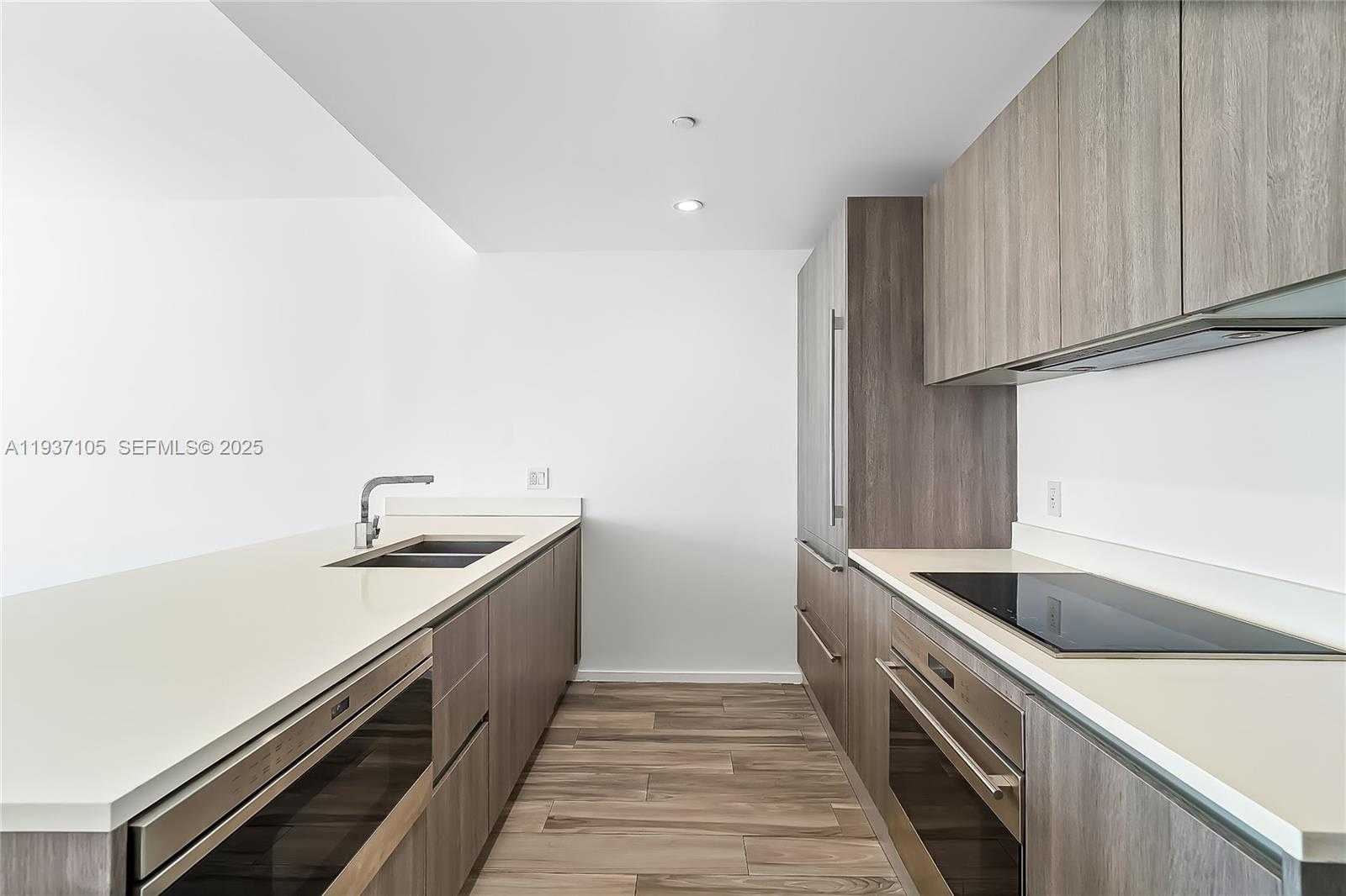 Small Image of 801 SOUTH MIAMI AVE #3704, Miami Number 5