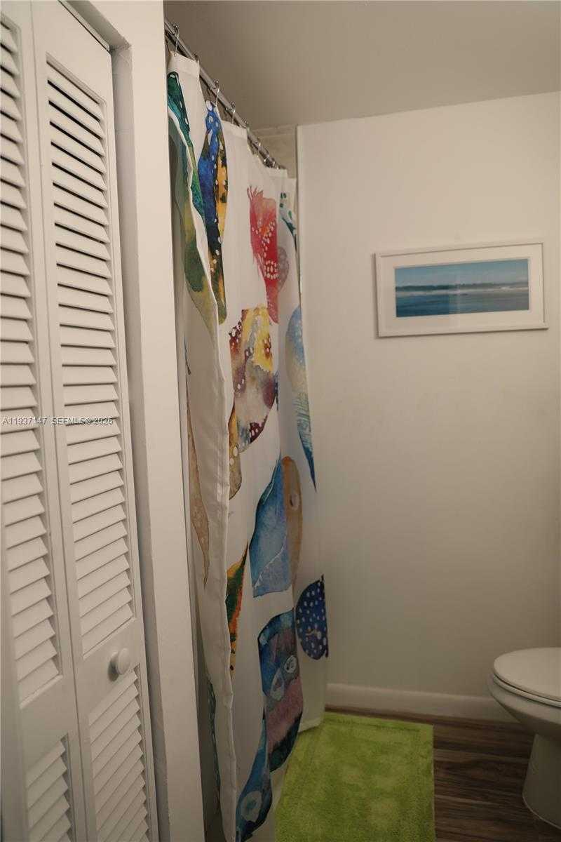 Small Image of 1131 SOUTH WEST 109TH AVE, Pembroke Pines Number 5