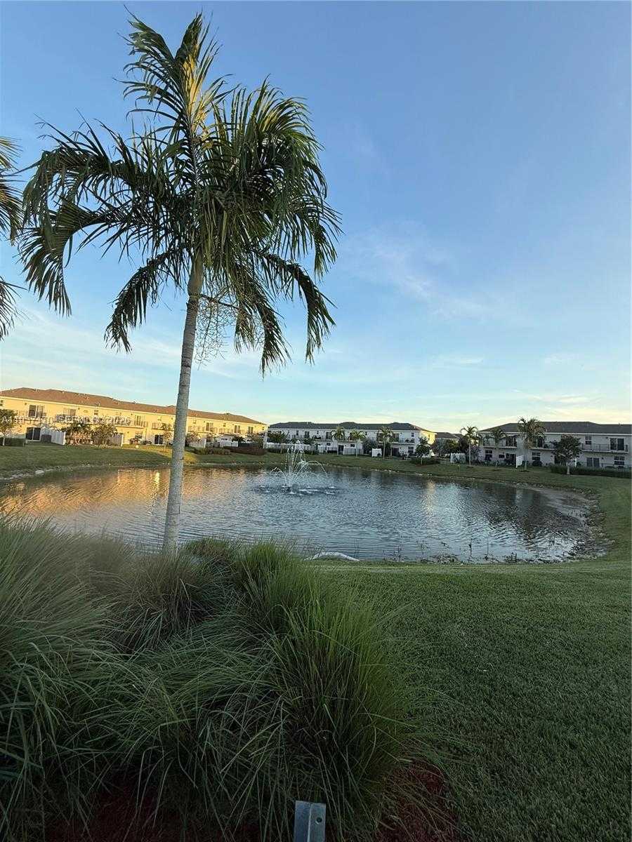 Small Image of 818 SOUTH EAST 19TH ST #818, Homestead Number 2