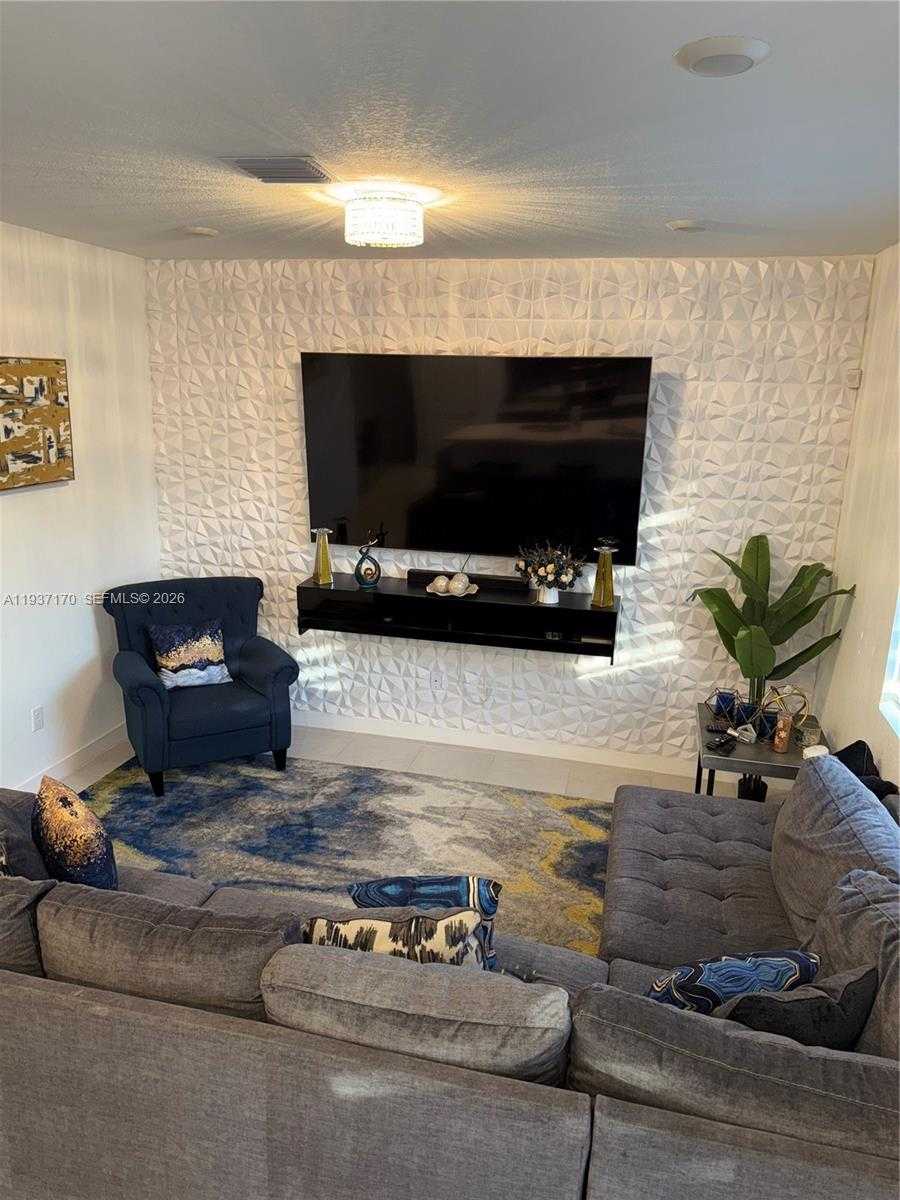 Small Image of 818 SOUTH EAST 19TH ST #818, Homestead Number 6