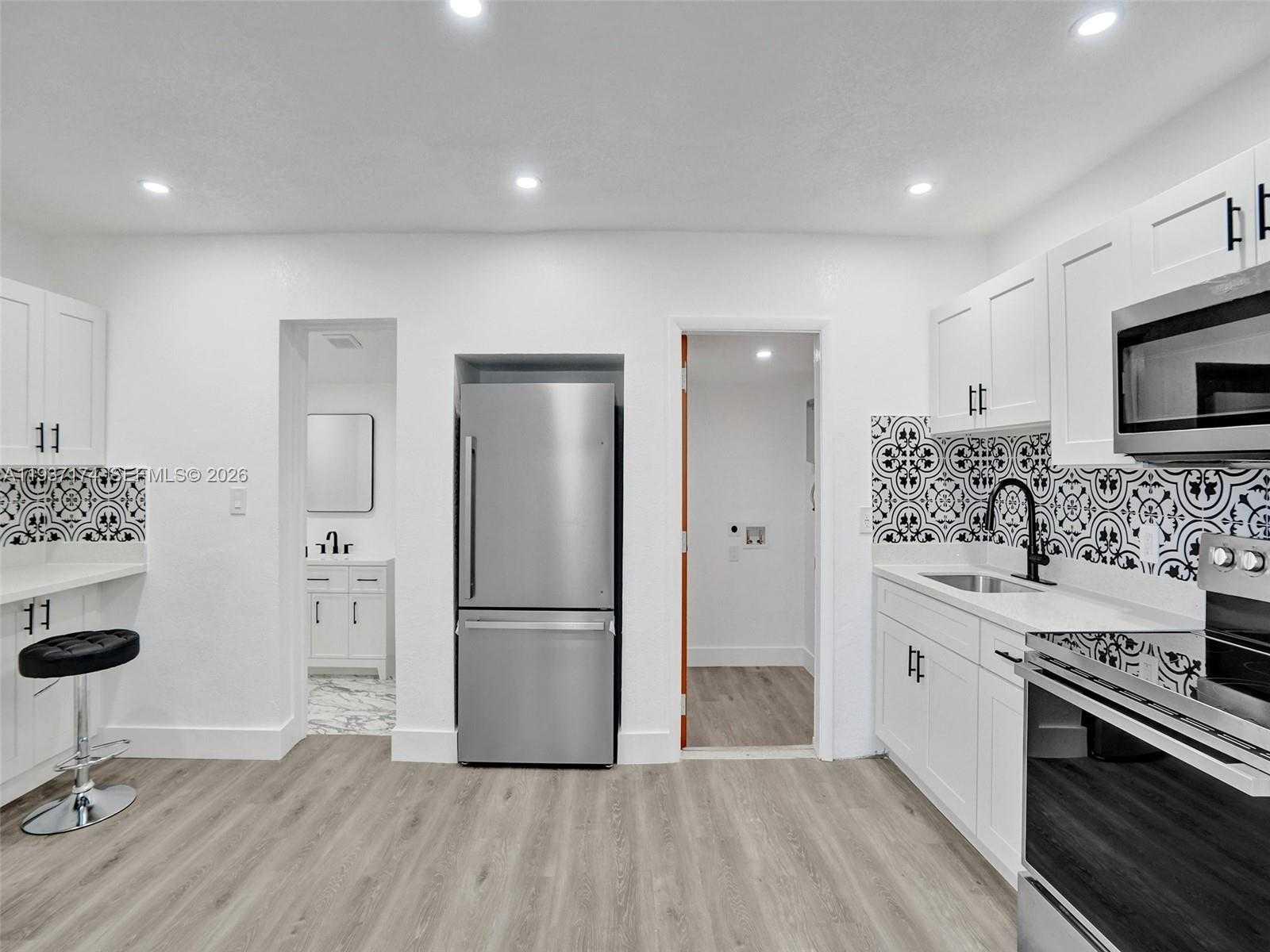 Small Image of 905 SOUTH WEST 22ND ST, Fort Lauderdale Number 10