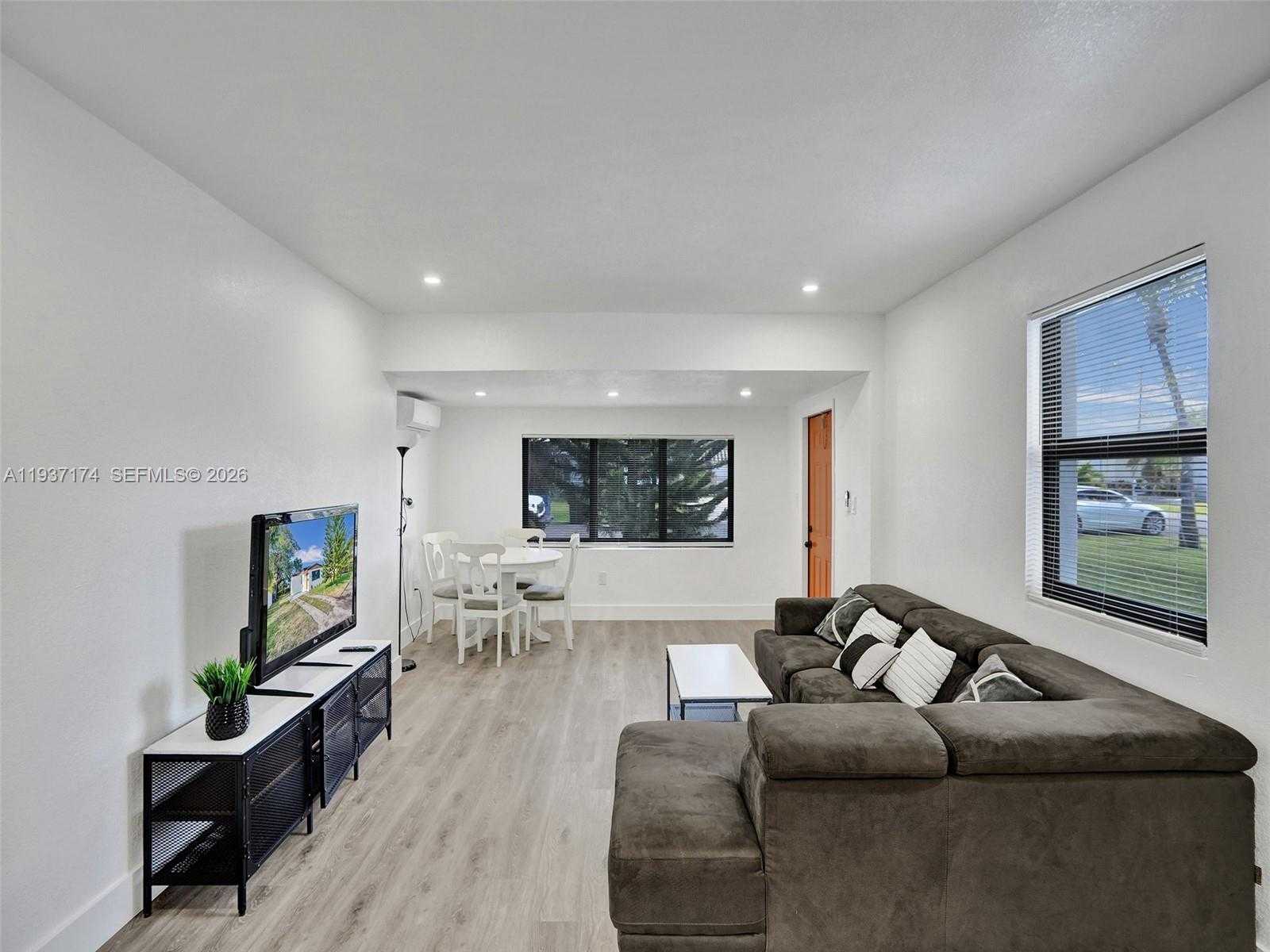 Small Image of 905 SOUTH WEST 22ND ST, Fort Lauderdale Number 5