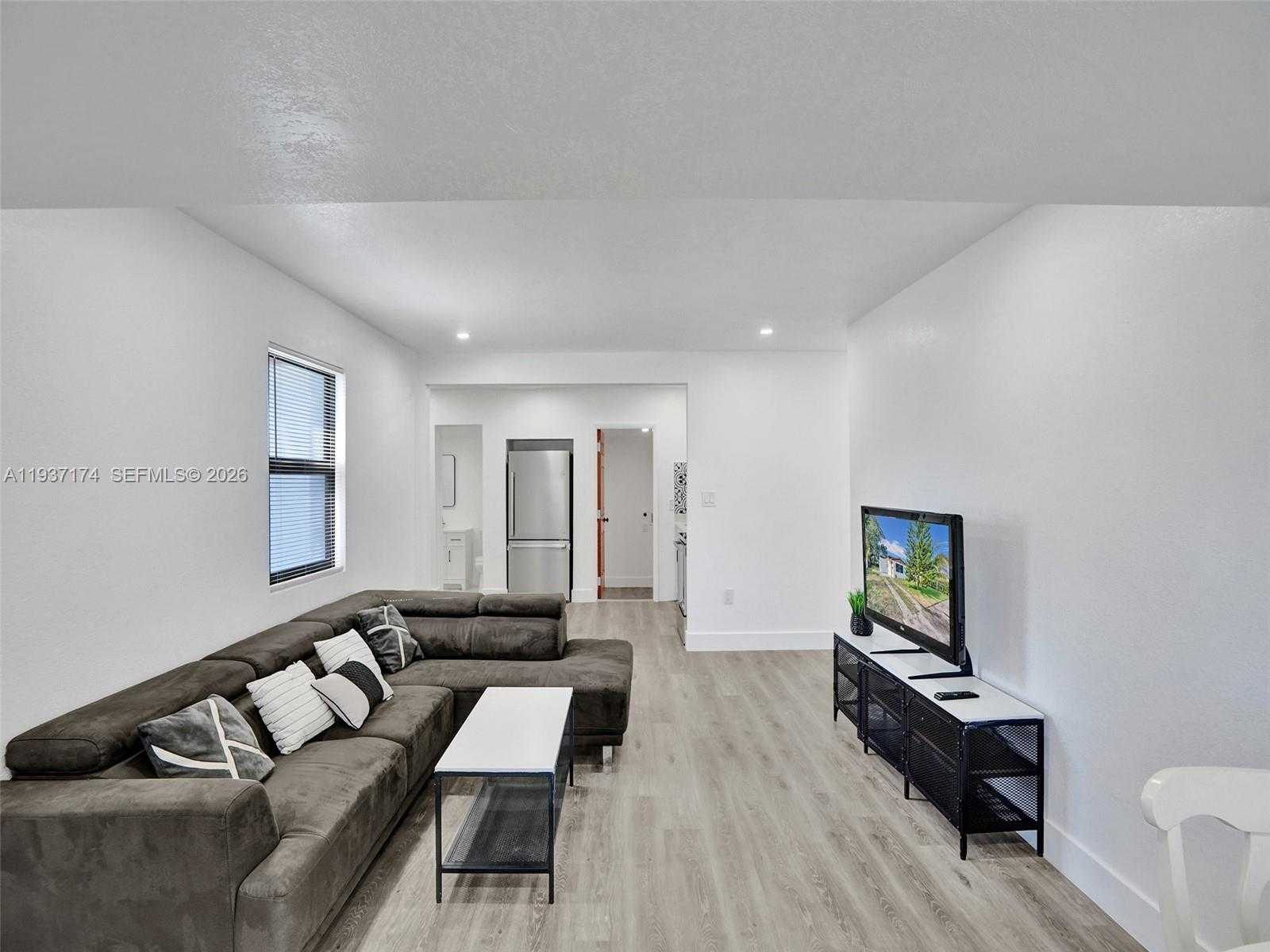 Small Image of 905 SOUTH WEST 22ND ST, Fort Lauderdale Number 7