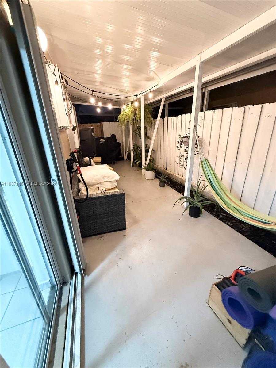 Small Image of 3262 WEST 70TH ST #101, Hialeah Number 20