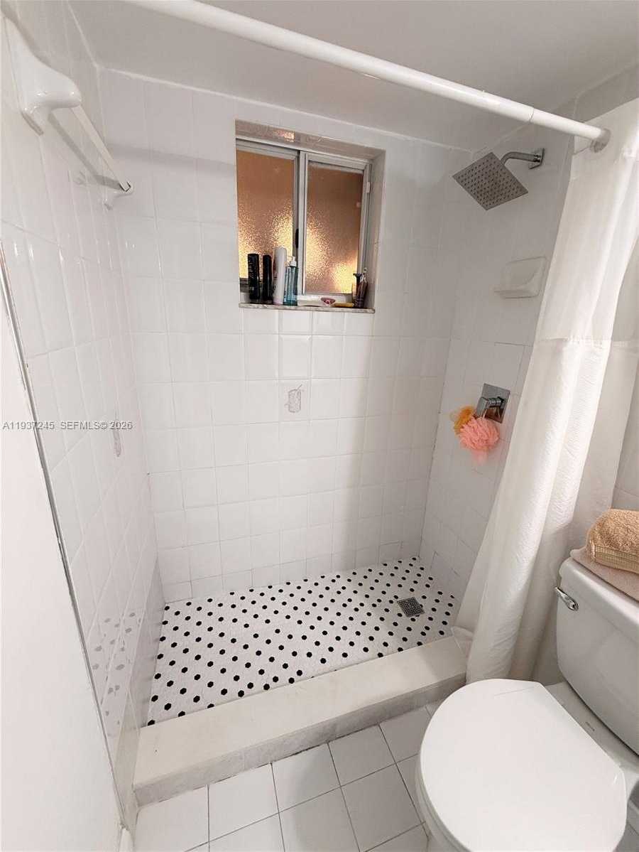 Small Image of 3262 WEST 70TH ST #101, Hialeah Number 9