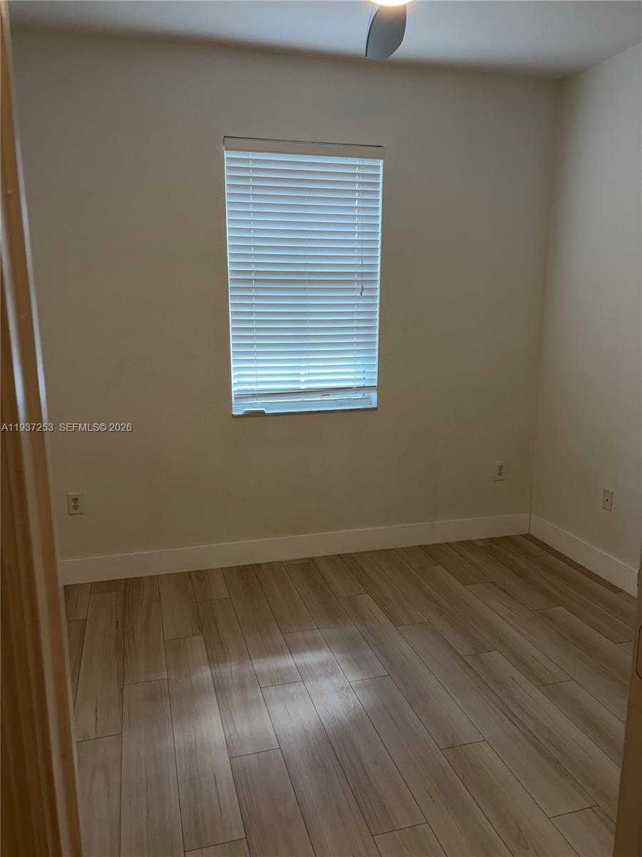Small Image of 10901 NORTH WEST 83RD ST #205, Doral Number 13