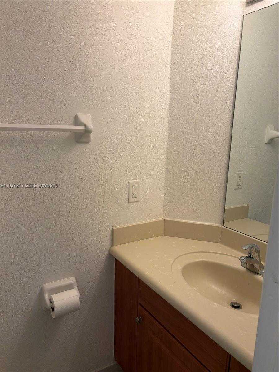 Small Image of 10901 NORTH WEST 83RD ST #205, Doral Number 17