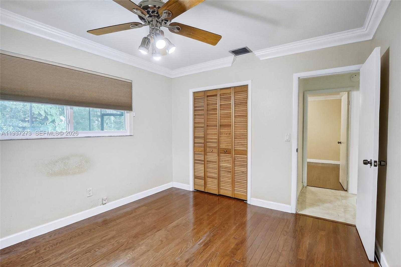 Small Image of 2500 NORTH EAST 209TH TER, Miami Number 23