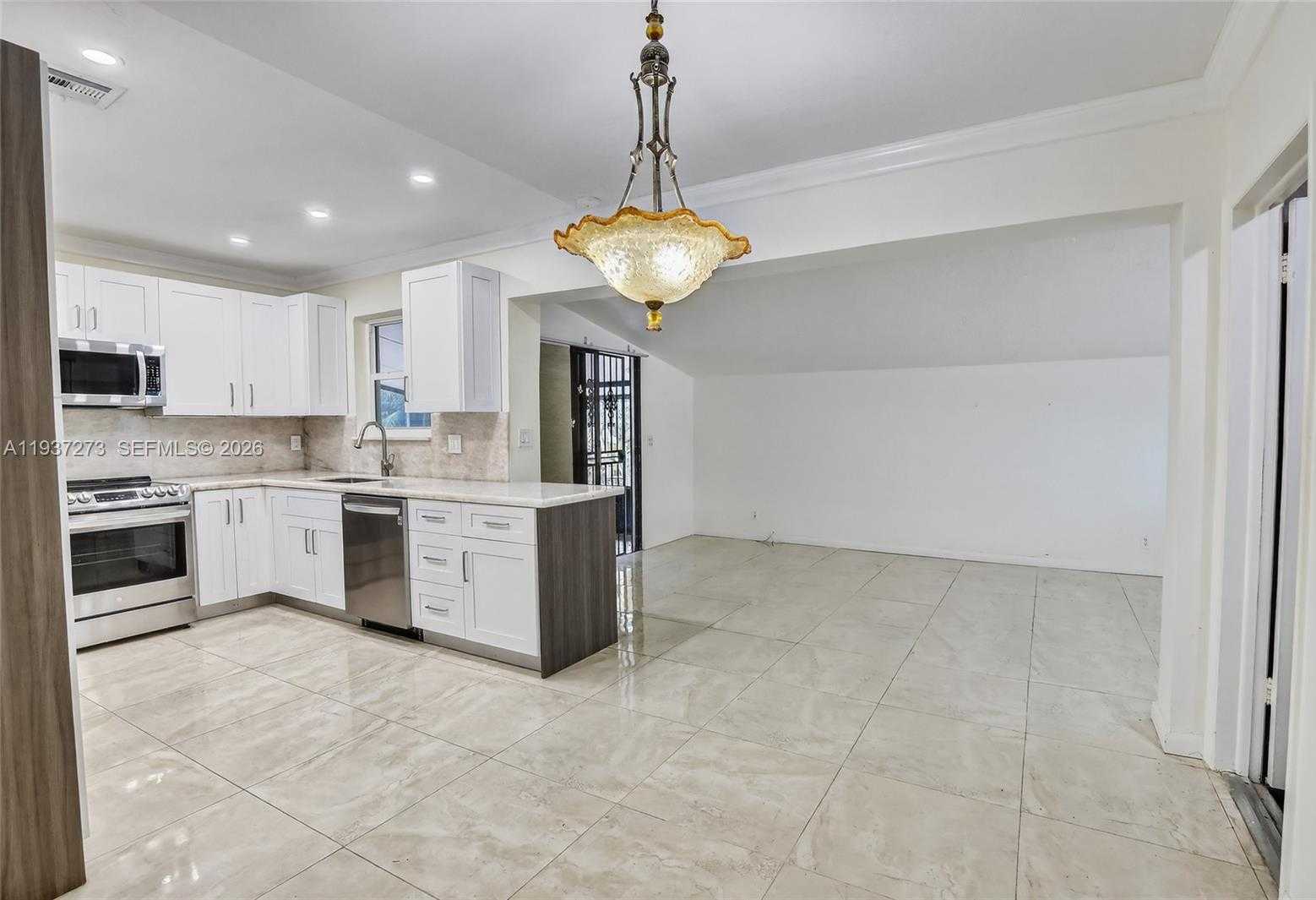 Small Image of 2500 NORTH EAST 209TH TER, Miami Number 4