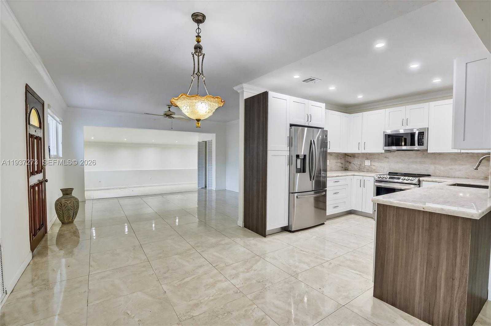 Small Image of 2500 NORTH EAST 209TH TER, Miami Number 7