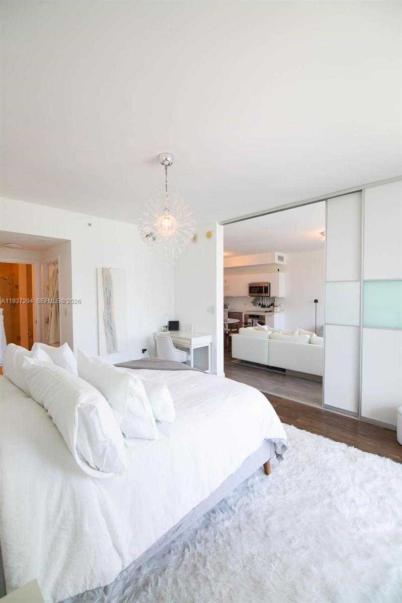 Small Image of 90 SOUTH WEST 3RD ST #2703, Miami Number 10