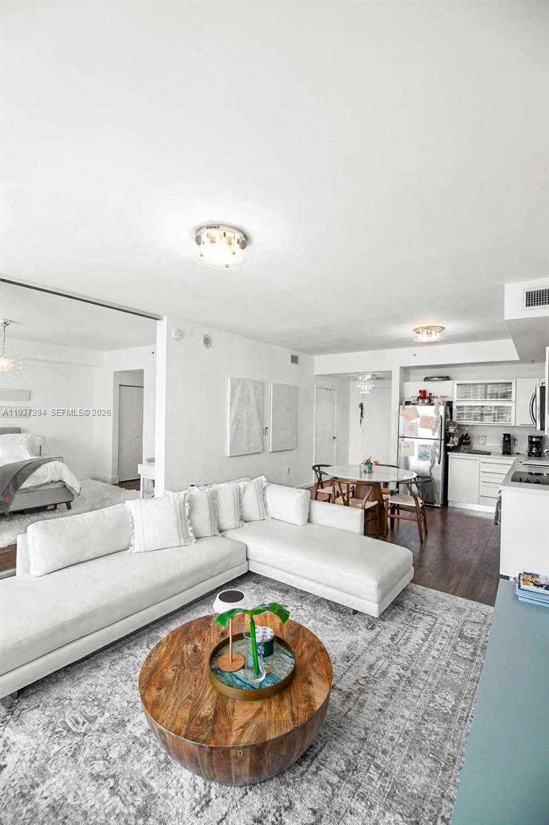 Small Image of 90 SOUTH WEST 3RD ST #2703, Miami Number 5