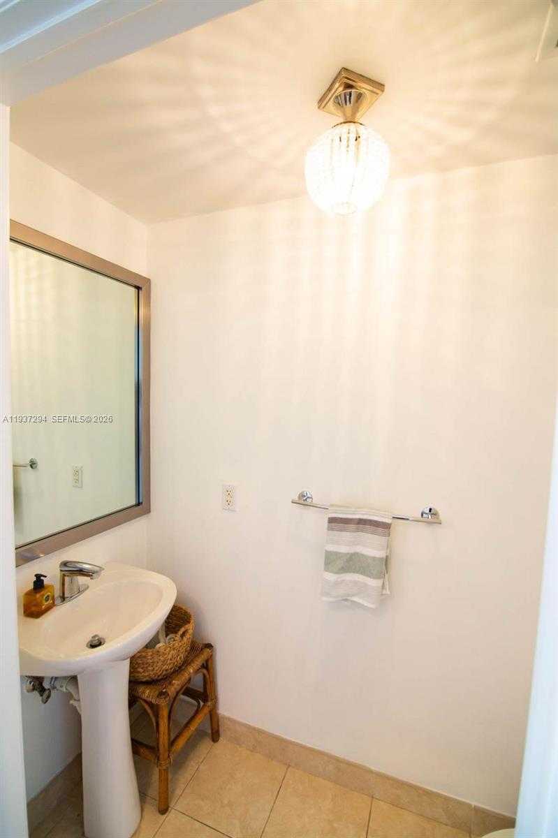 Small Image of 90 SOUTH WEST 3RD ST #2703, Miami Number 8