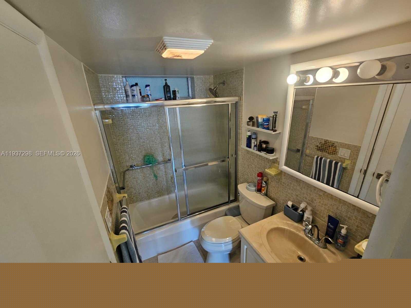 Small Image of 3000 MARCOS DR #P102, Aventura Number 17