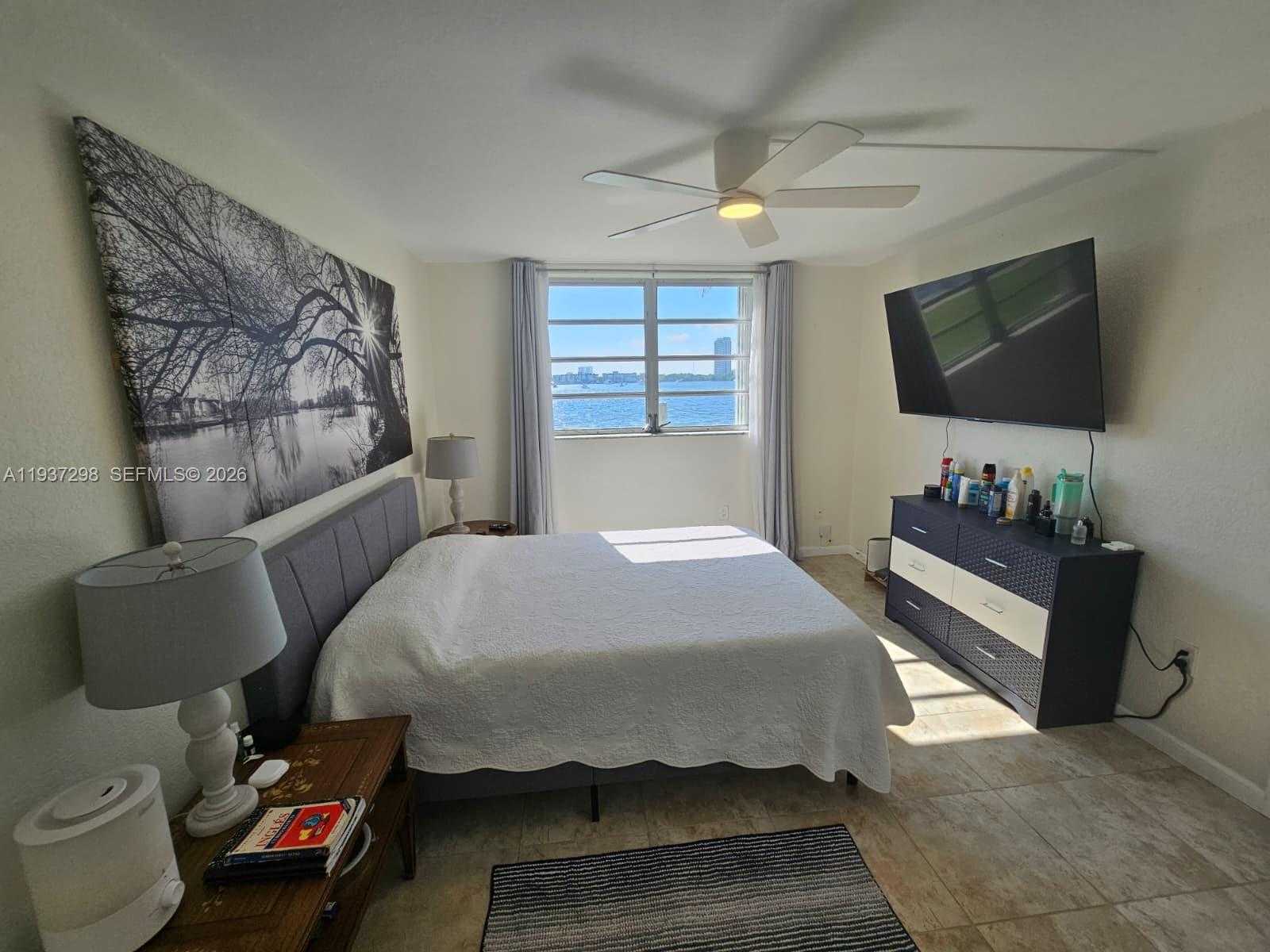 Small Image of 3000 MARCOS DR #P102, Aventura Number 22