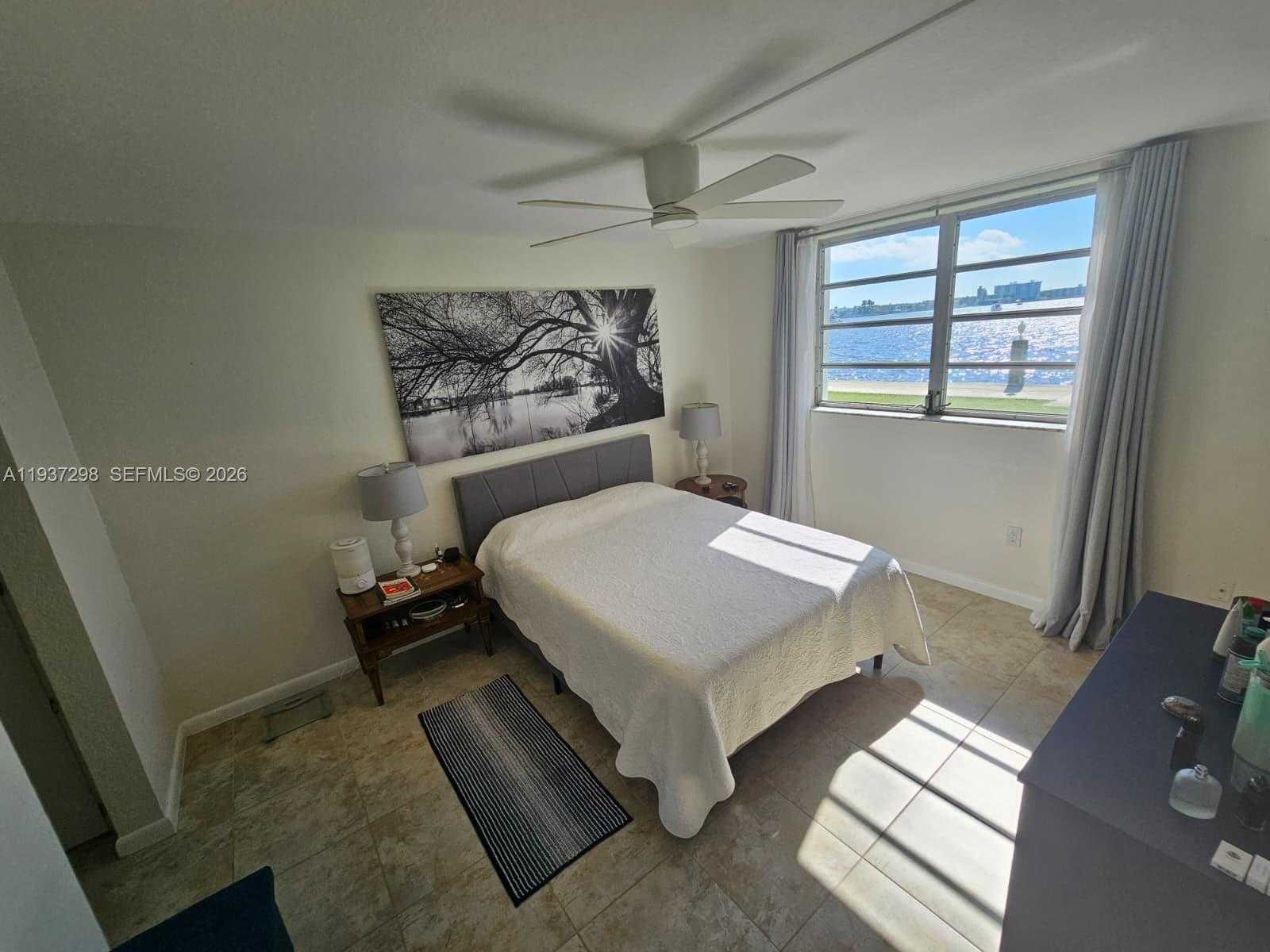 Small Image of 3000 MARCOS DR #P102, Aventura Number 25