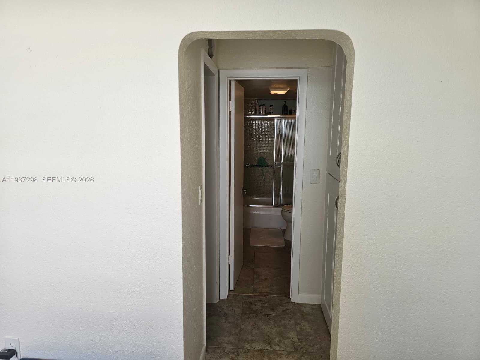 Small Image of 3000 MARCOS DR #P102, Aventura Number 26