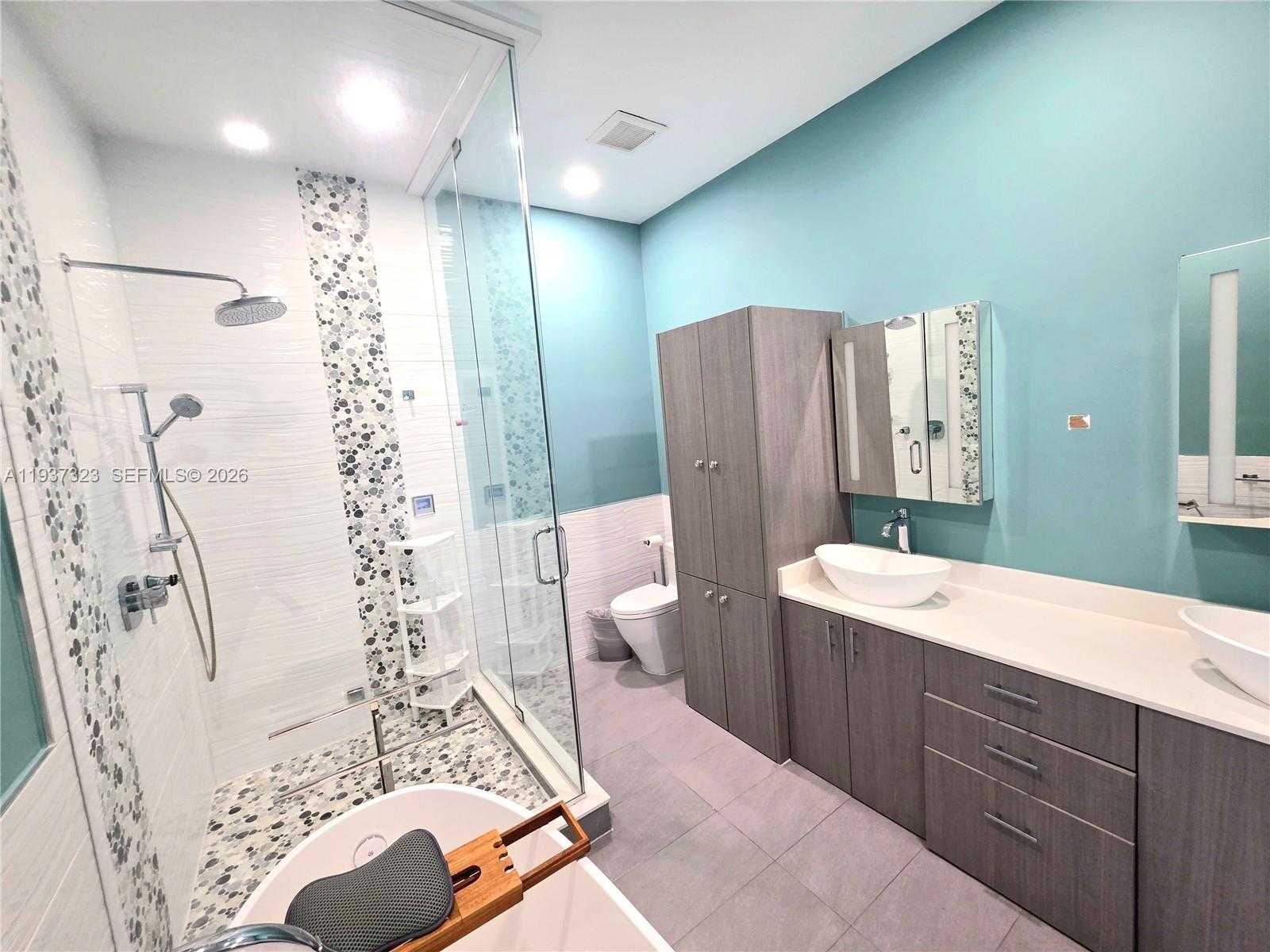 Small Image of 310 POINCIANA DR #802, Sunny Isles Beach Number 32