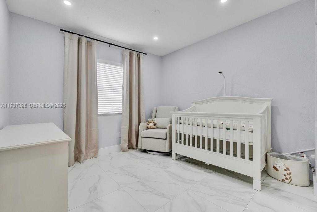 Small Image of 6470 SOUTH WEST 27TH ST, Miami Number 12