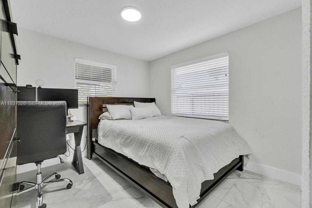 Small Image of 6470 SOUTH WEST 27TH ST, Miami Number 14