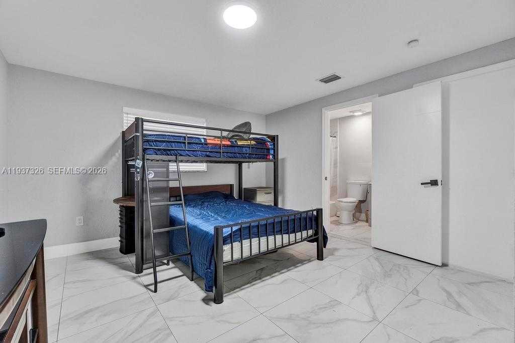 Small Image of 6470 SOUTH WEST 27TH ST, Miami Number 16