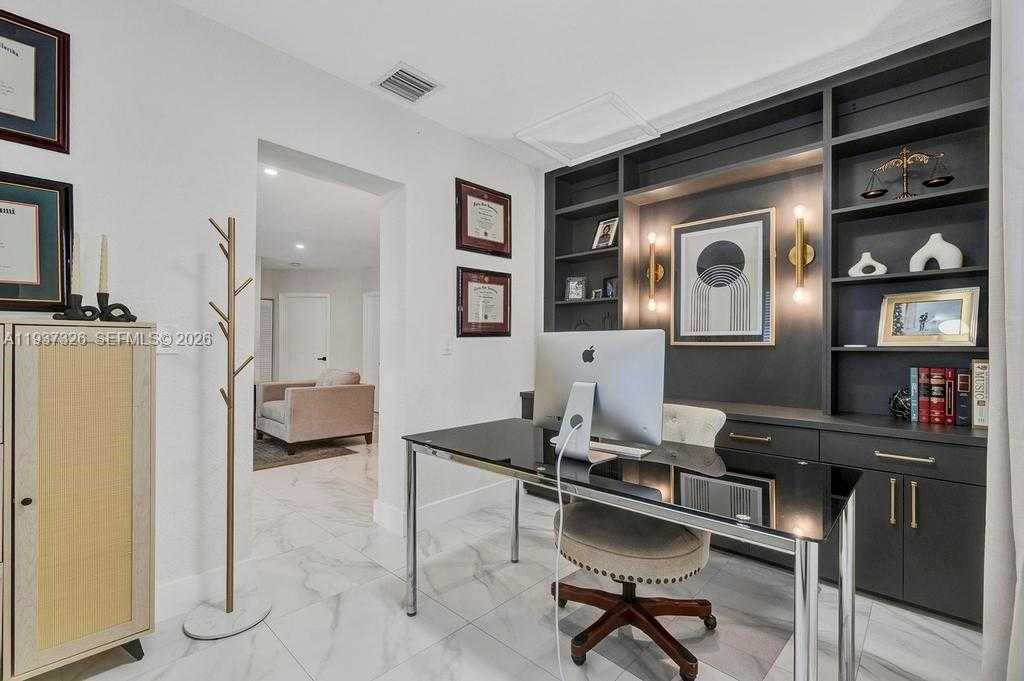 Small Image of 6470 SOUTH WEST 27TH ST, Miami Number 21