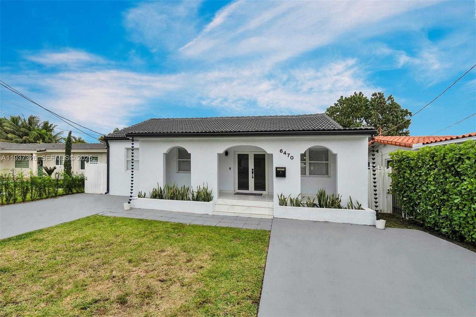 Small Image of 6470 SOUTH WEST 27TH ST, Miami Number 3