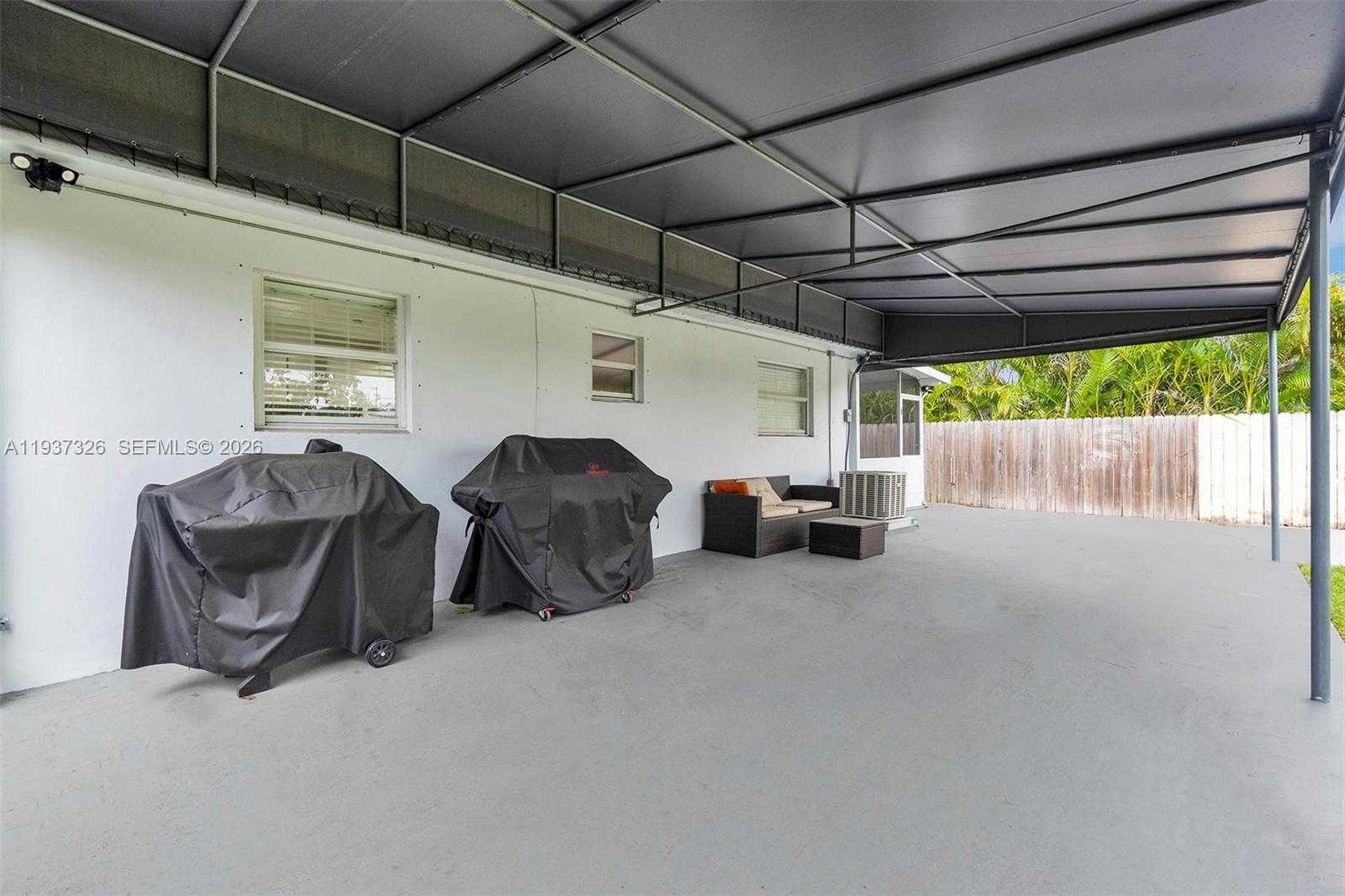 Small Image of 6470 SOUTH WEST 27TH ST, Miami Number 36