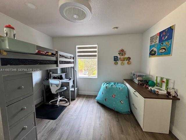 Imagen de Pequeño Objeto