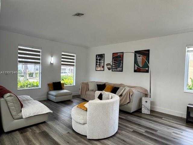 Imagen de Pequeño Objeto