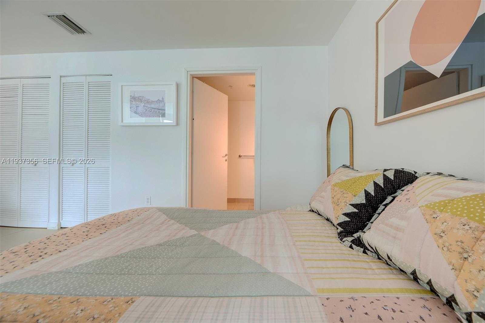 Small Image of 300 SOUTH BISCAYNE BLVD #L-428, Miami Number 20