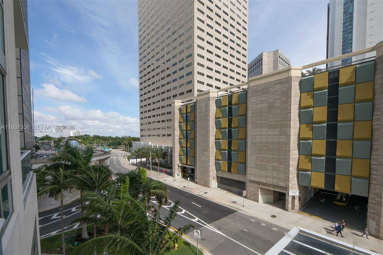 Small Image of 300 SOUTH BISCAYNE BLVD #L-428, Miami Number 25