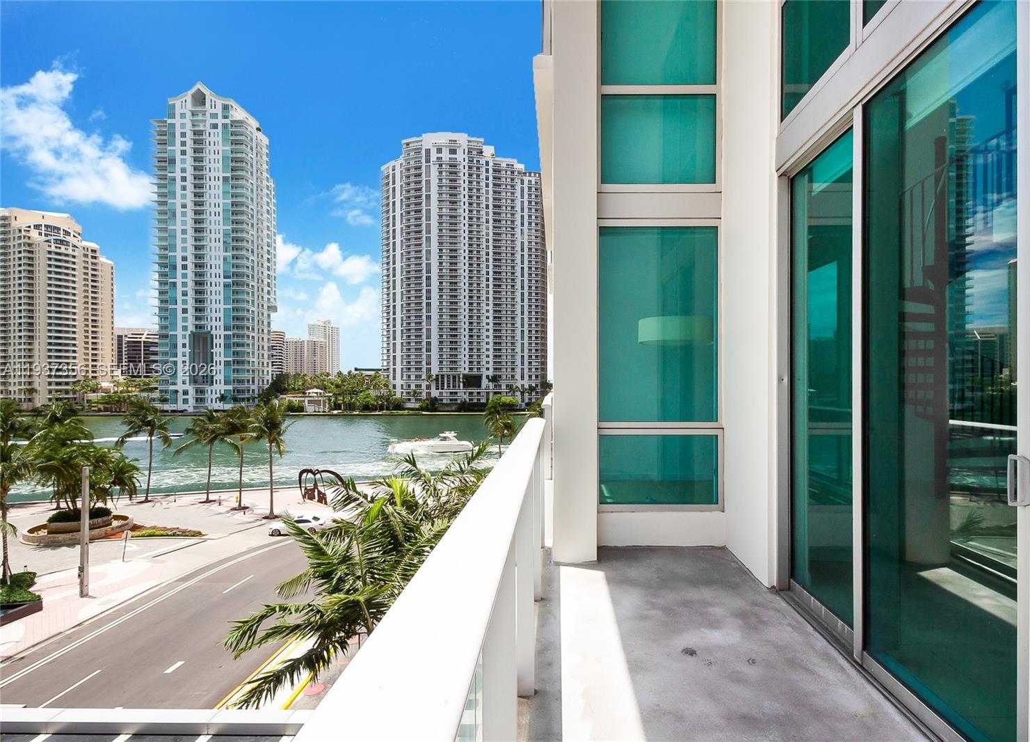 Small Image of 300 SOUTH BISCAYNE BLVD #L-428, Miami Number 26