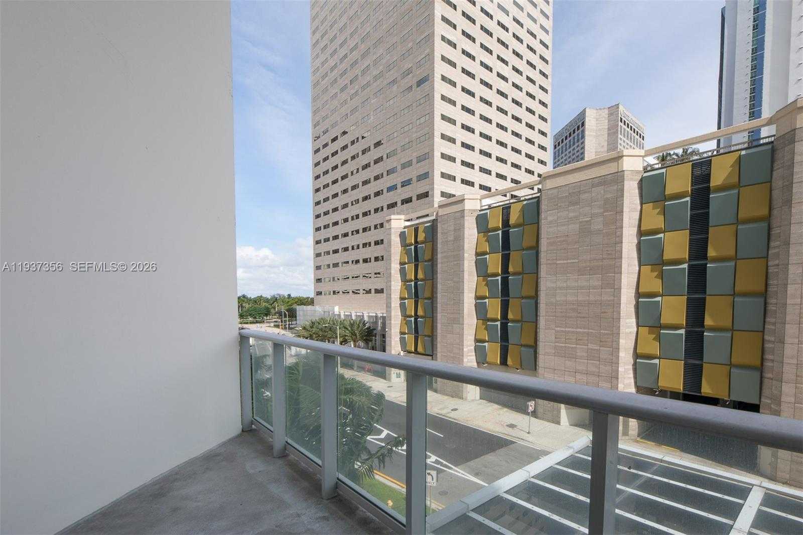 Small Image of 300 SOUTH BISCAYNE BLVD #L-428, Miami Number 27