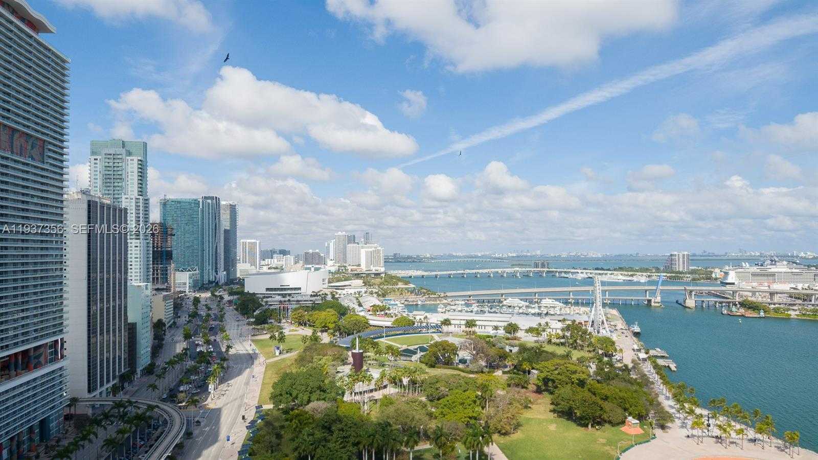 Small Image of 300 SOUTH BISCAYNE BLVD #L-428, Miami Number 31