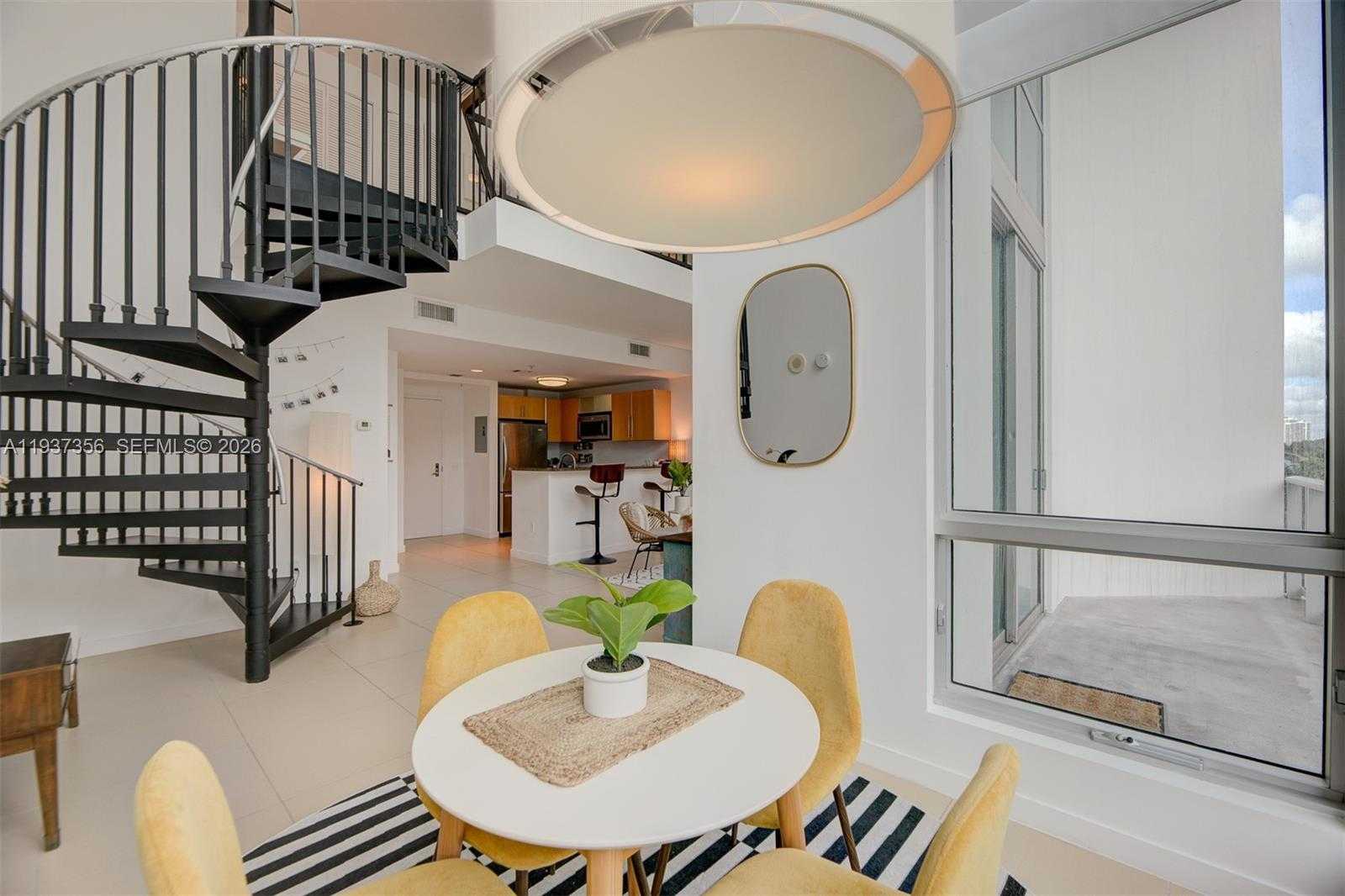 Small Image of 300 SOUTH BISCAYNE BLVD #L-428, Miami Number 6