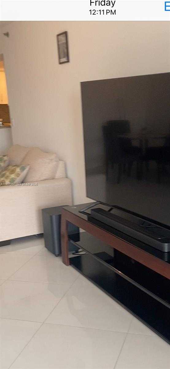 Small Image of 1717 NORTH BAYSHORE DR #A-3542, Miami Number 10