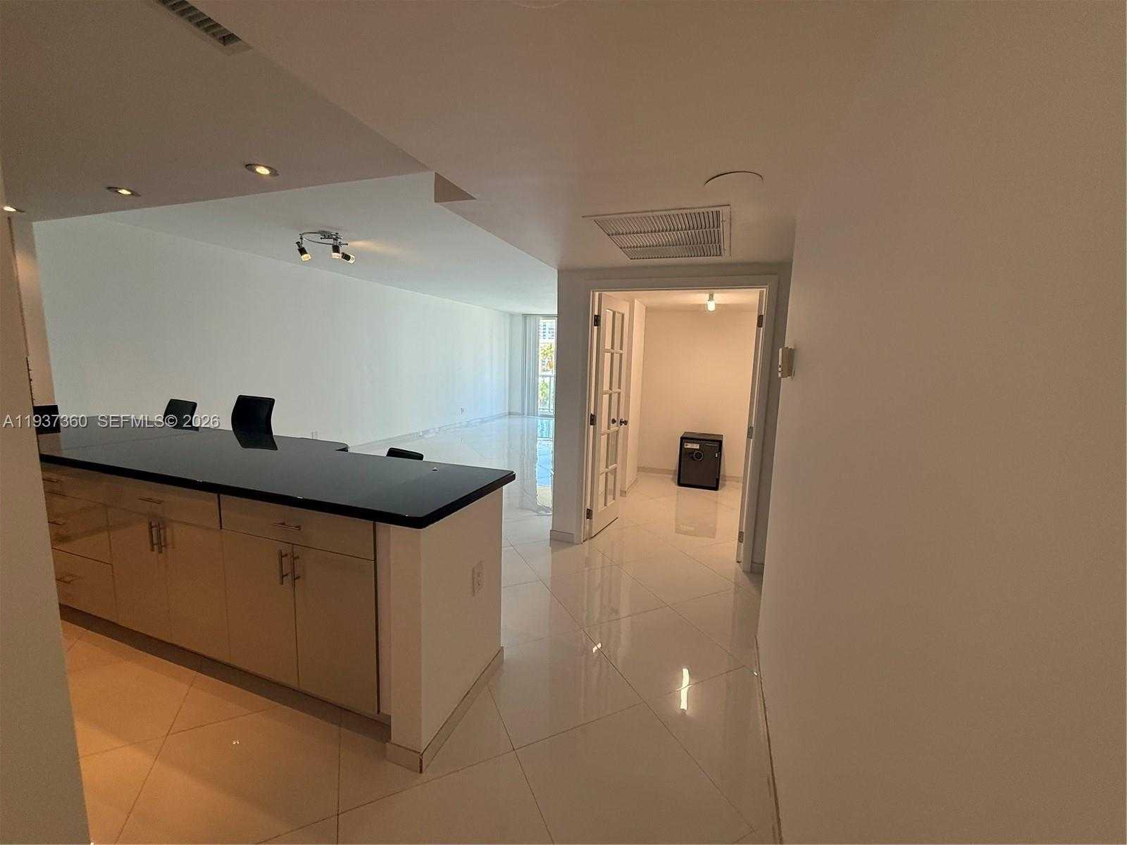 Small Image of 19380 COLLINS AVE #403, Sunny Isles Beach Number 27