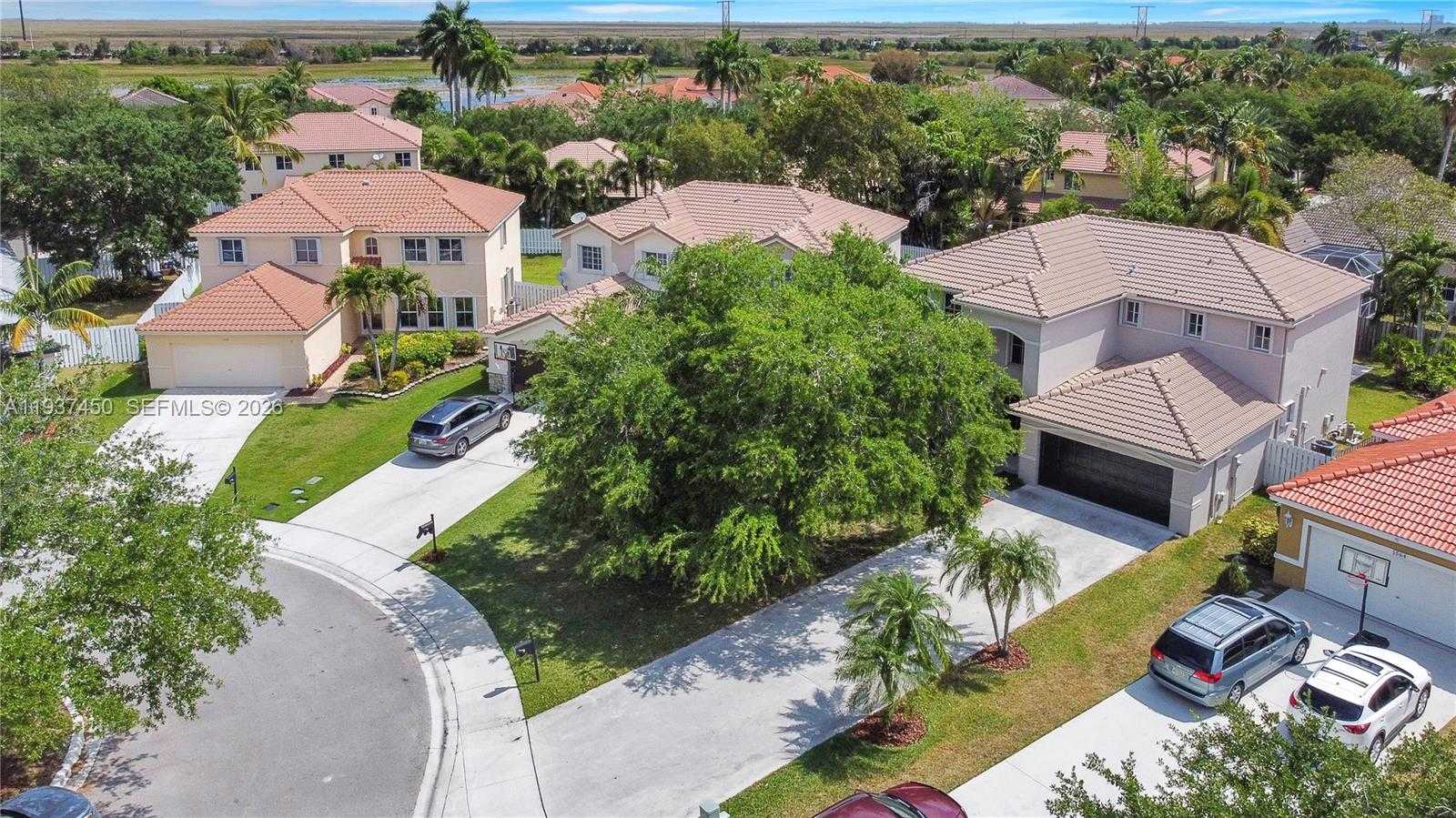 Small Image of 1570 ELM GROVE RD, Weston Number 2