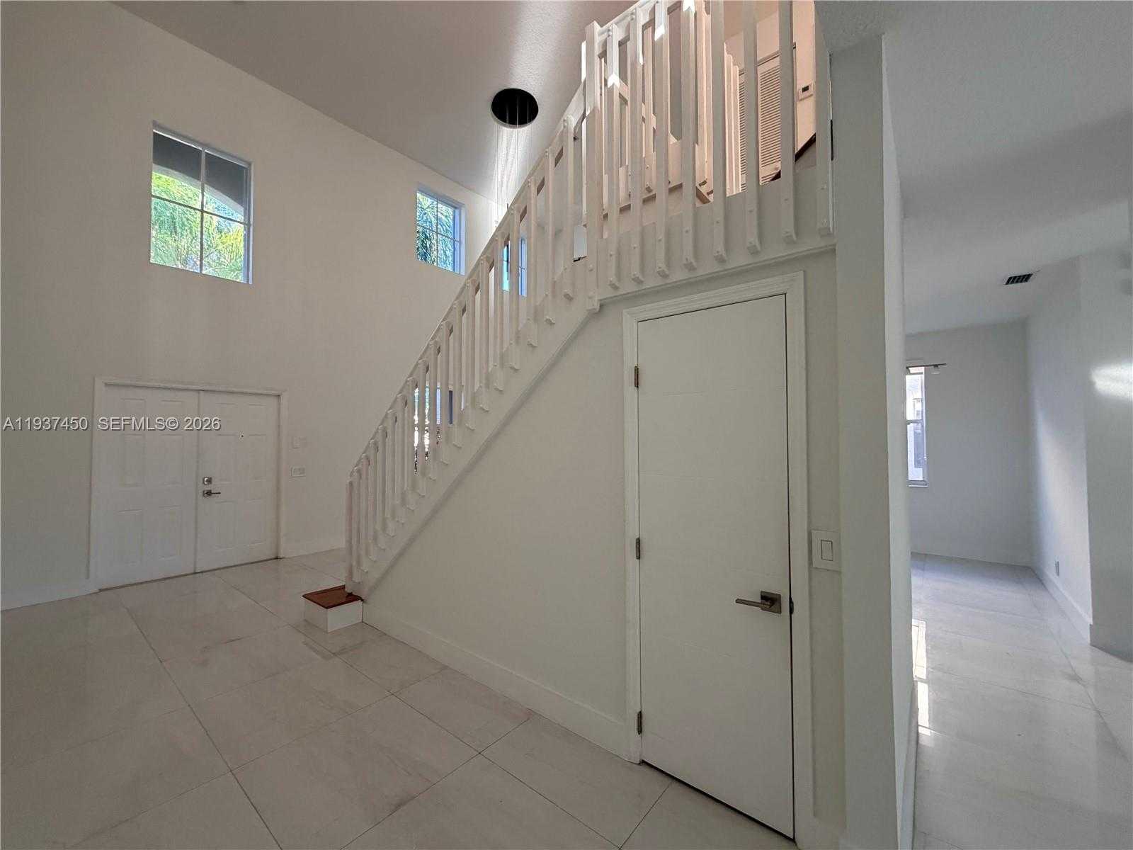 Small Image of 1570 ELM GROVE RD, Weston Number 5