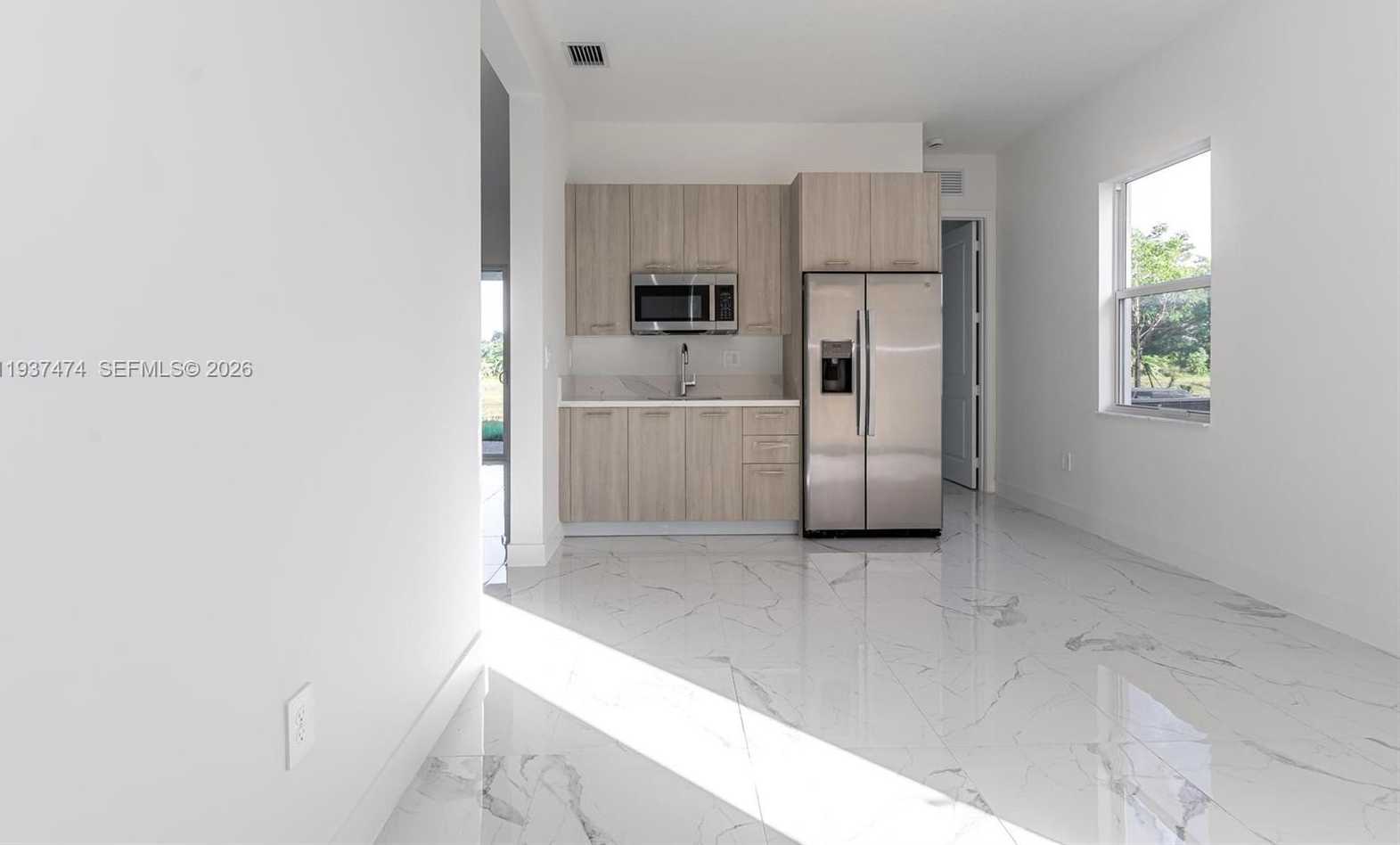 Small Image of 12289 SOUTH WEST 43RD ST, Davie Number 7